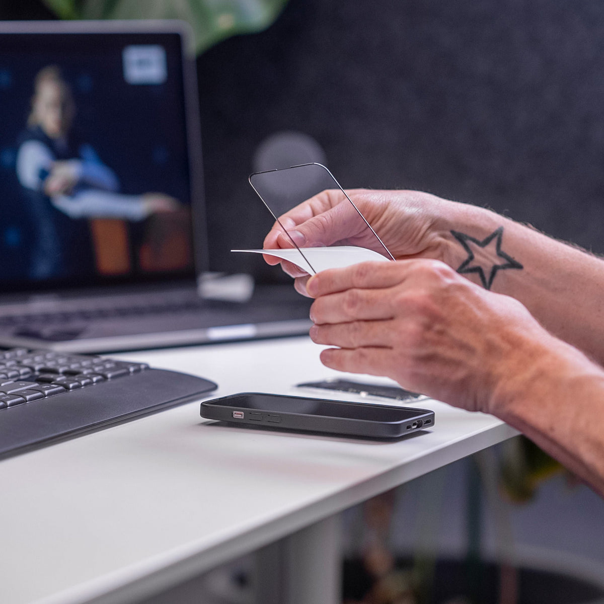 ガラススクリーンフィルム