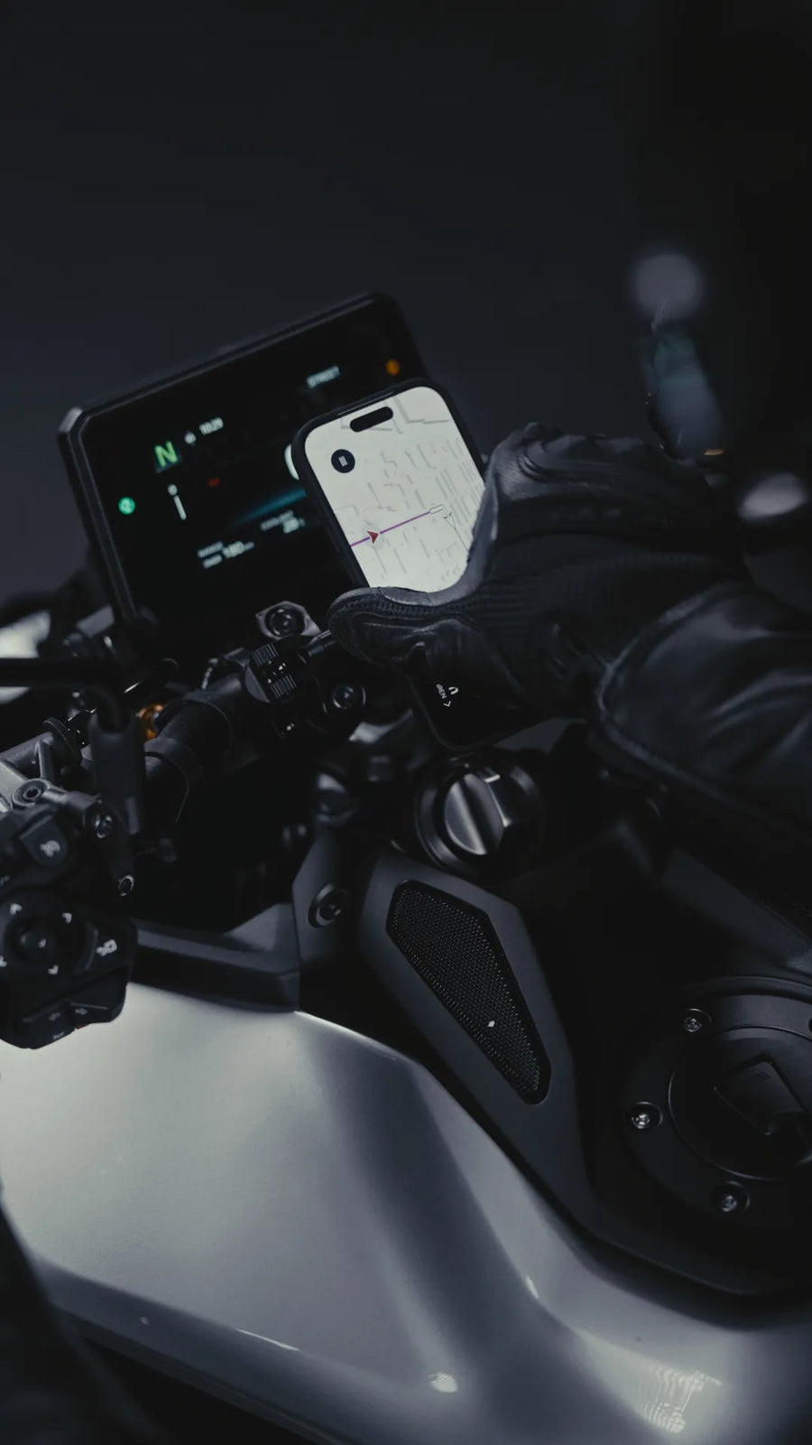 SP Connect|スマートフォンを素早く安全に装着 SP Connect|スマートフォンを素早く安全に装着