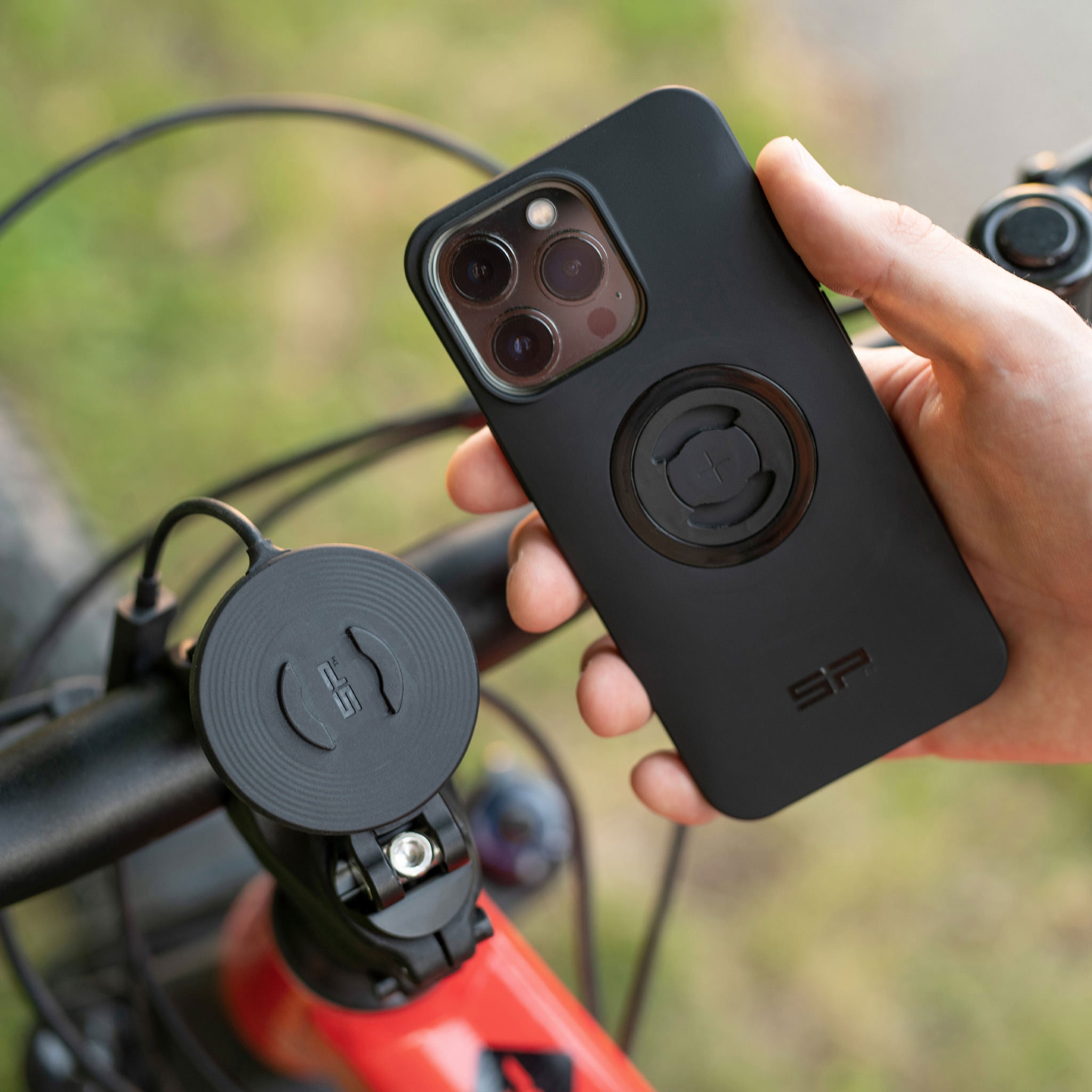 SPコネクト非接触充電とアンチバイブレーションシステム付スマホフォルダー盛合わせ SPコネクト非接触充電とアンチバイブレーションシステム付スマホ