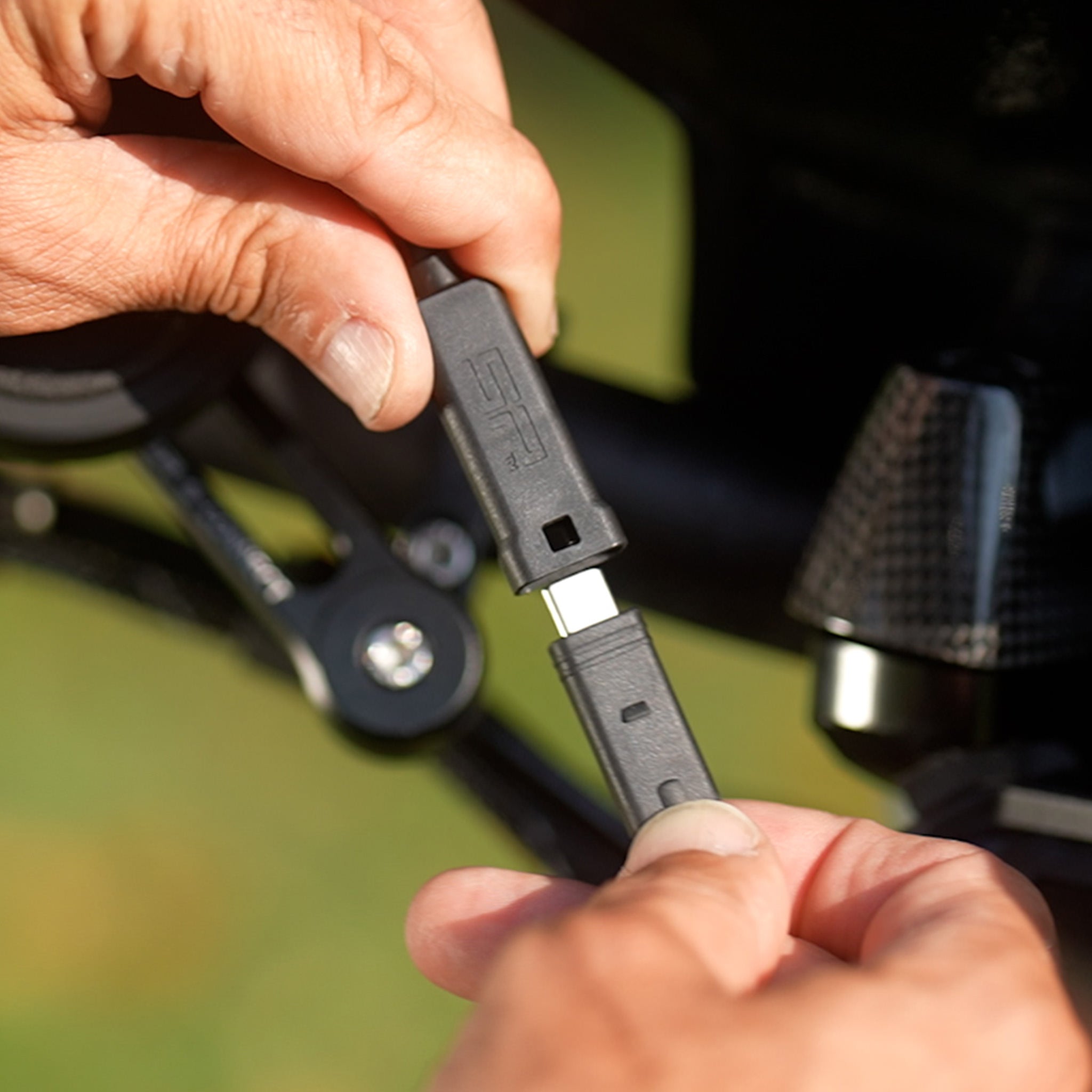 ケーブル 12V DC | SP Connect